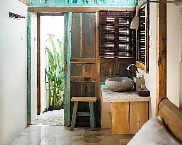 Kalyssa BALI